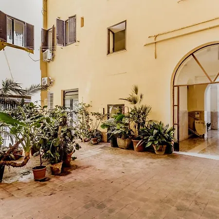 Domus Camilla * Rome