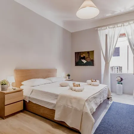 Apartamento Domus Camilla *